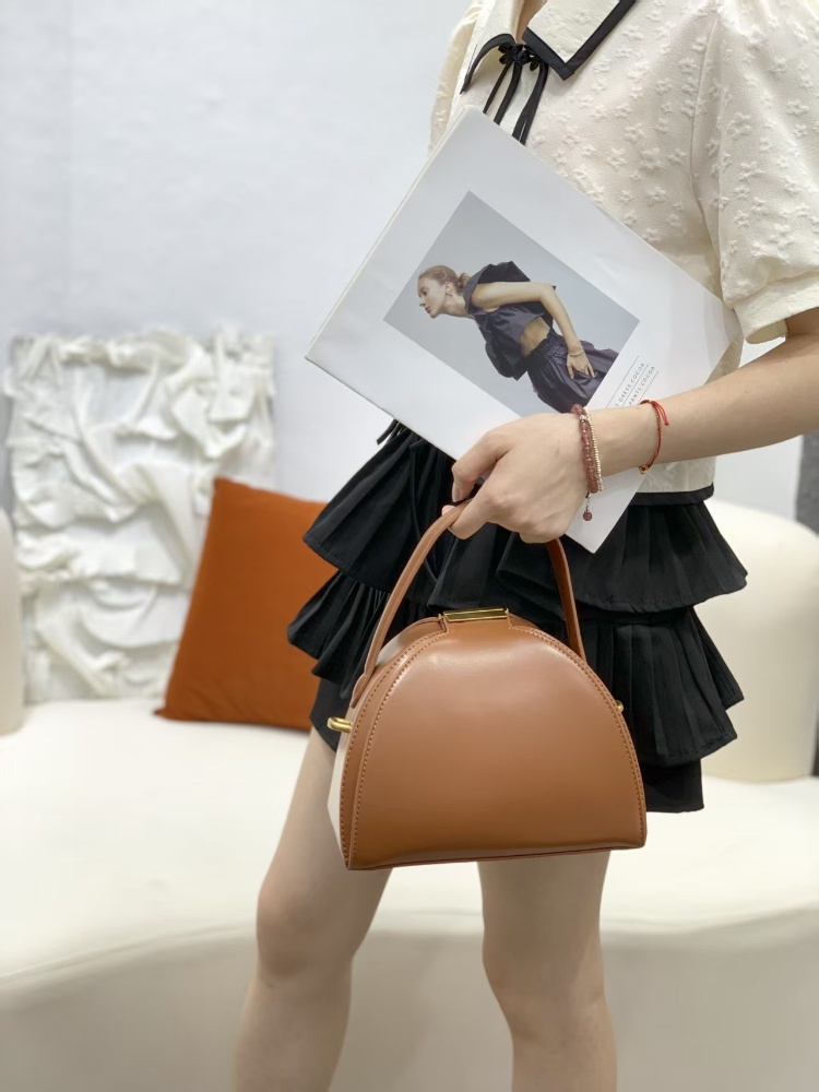 Wristlet Wallet Zipper - حقائب صندوقية هندسية فاخرة مصممة أصلية