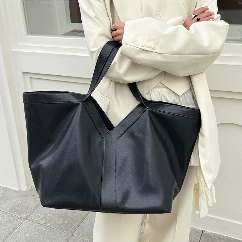حقائب يد نسائية فاخرة من الجلد - مراجعة Luxury Bags Sales وسعره
