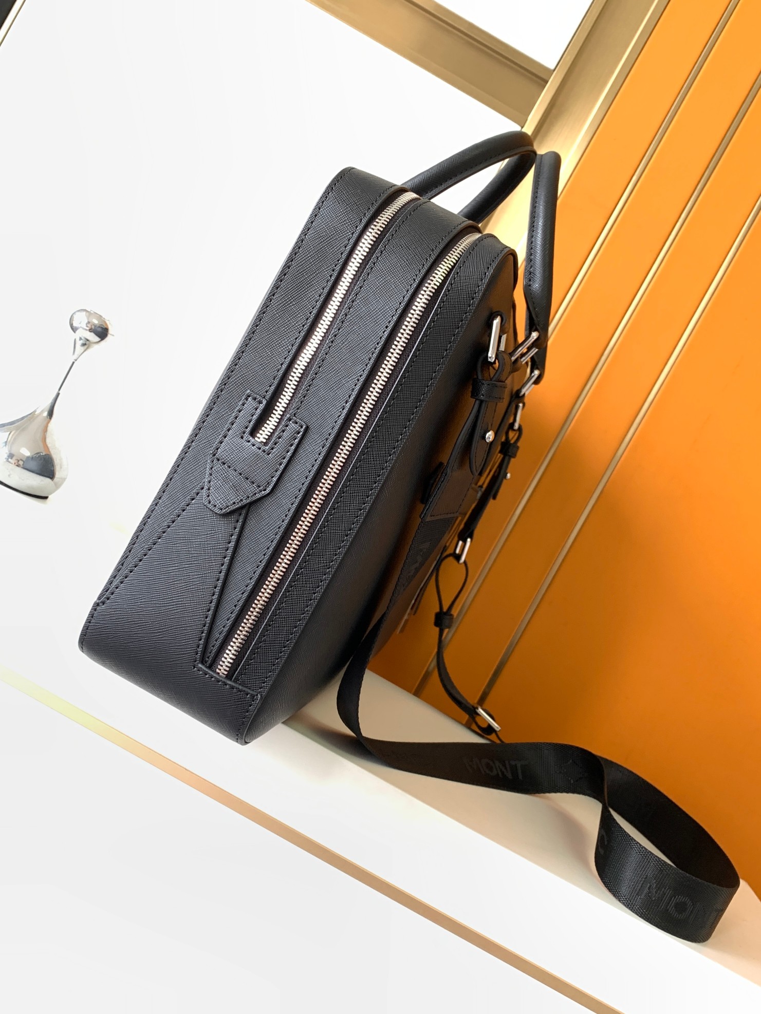 حقائب رجالية فاخرة بمقبض علوي، - مراجعة Luxury Bags With Zipper وسعره