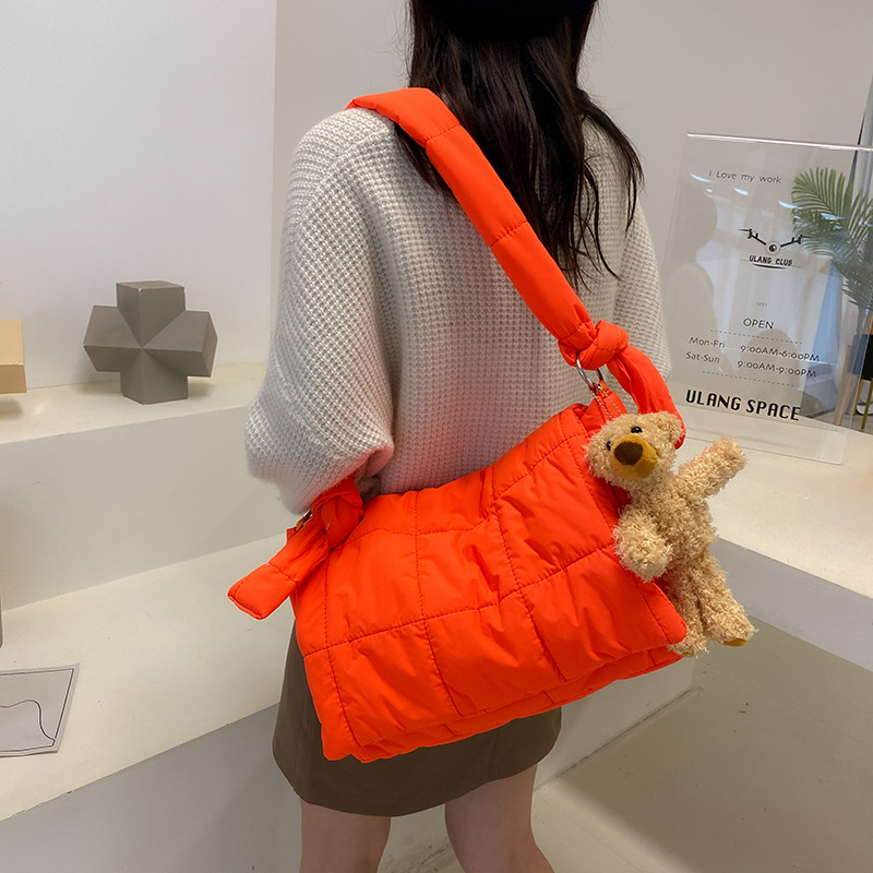 الشتاء أسفل القطن المرأة حقيبة - مراجعة Luxury Bags Green وسعره