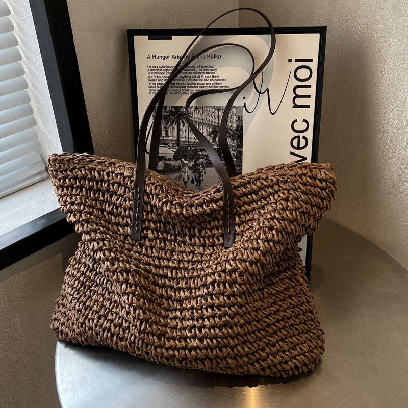 حقائب يد كبيرة من القش المنسوج - مراجعة Luxury Bags Collection وسعره