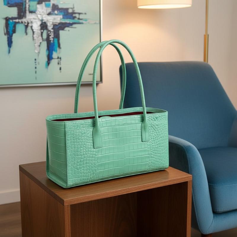 حقيبة جلدية فاخرة بنقشة التمسا - مراجعة Luxury Bags Green وسعره