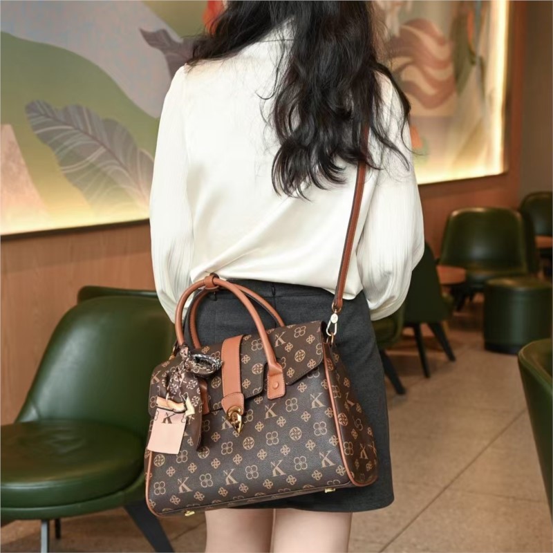حقيبة نسائية ماركة فاخرة خفيفة - مراجعة Luxury Bags Sales وسعره